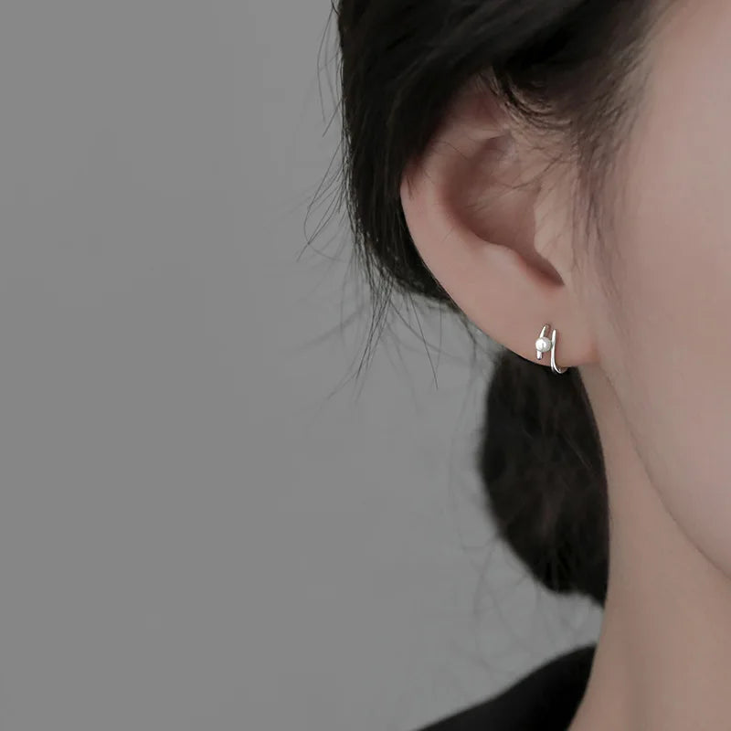 925 Sterling Silver Pearl Earrings Luxurious Exclusive Design Exquisite Simple Fashionable Ear Accessories for Women