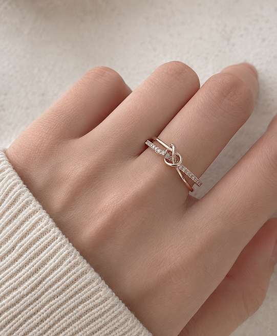 Twisted Infinity Ring