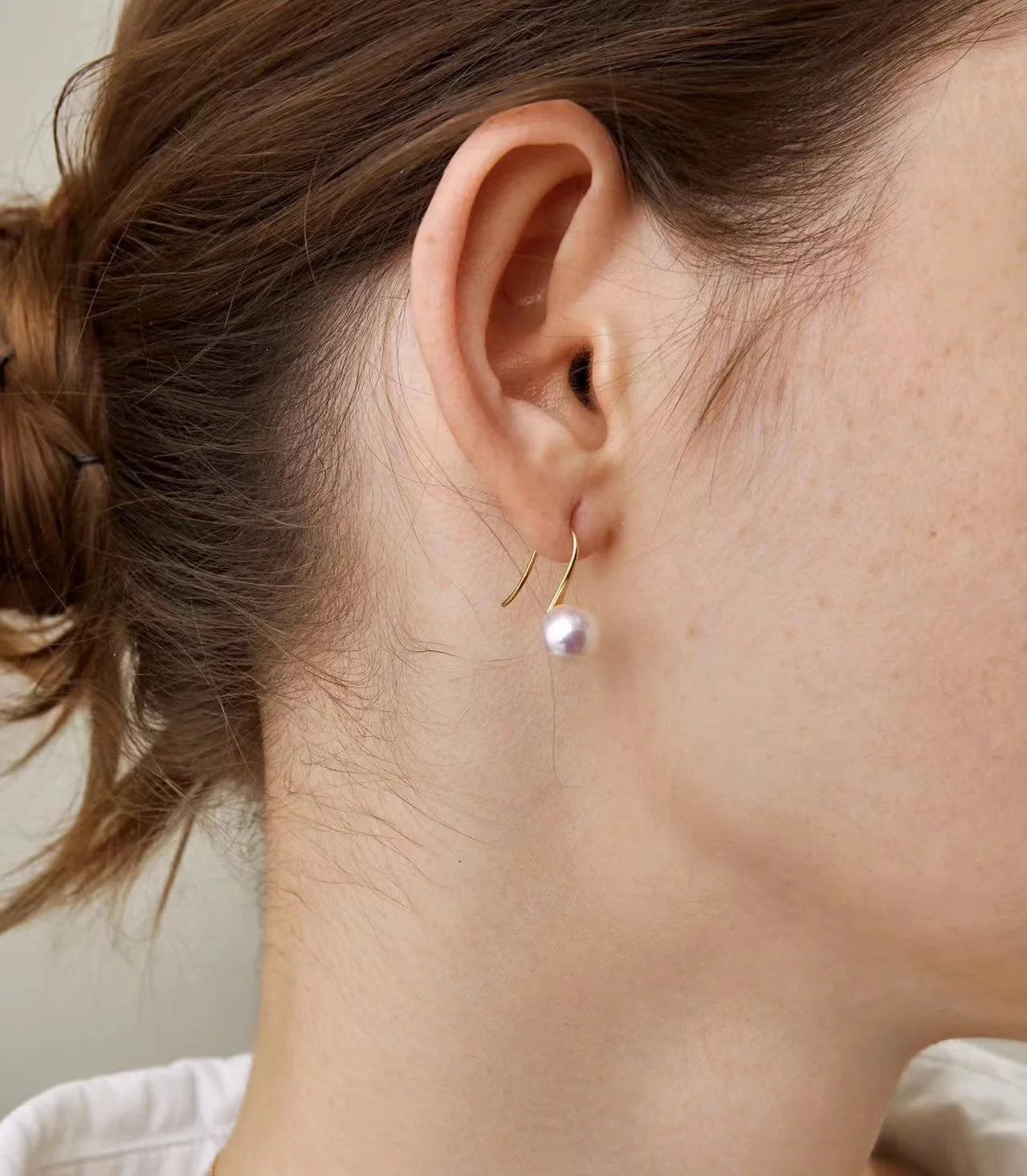 Classic 925 Sterling Silver Ear Hook Natural Freshwater Pearl Round Pearl Earring Jewelry 5A Earring Ear Hook Akoya Pearl EAT