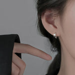 925 Sterling Silver Pearl Earrings Luxurious Exclusive Design Exquisite Simple Fashionable Ear Accessories for Women