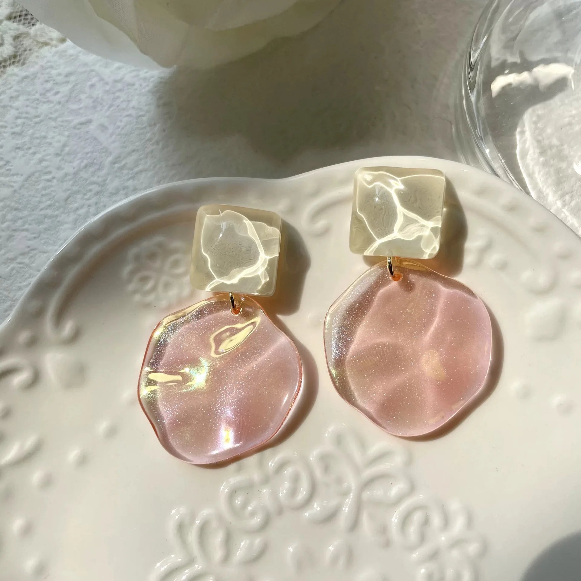 Irregular Dangle Earrings Water Ripple Acrylic Transparent Earrings for Women Fashionable Acrylic Jewelry Accessories